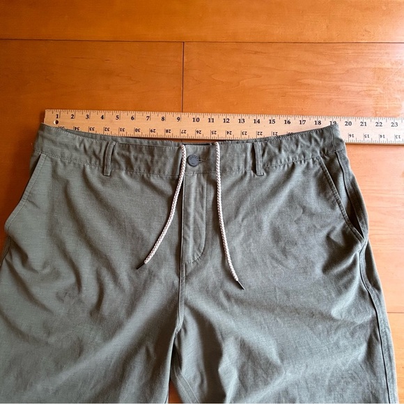 Faherty 36 All Day Sorts tan casual flat front shorts - Picture 7 of 10